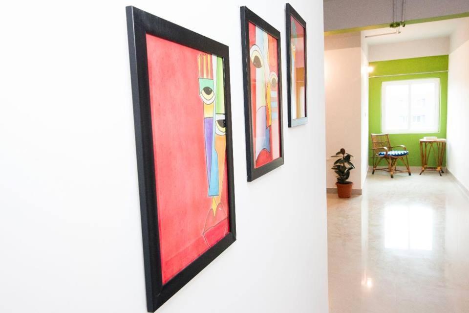 Buzz Quarter Otel Haydarabad Dış mekan fotoğraf